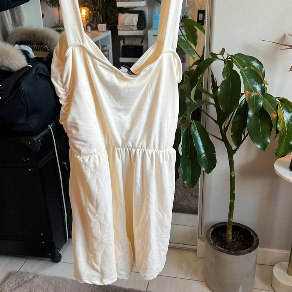 RILEY RUCHED ROMPER - Picture 4 of 7